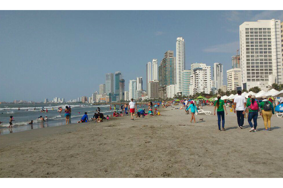 Restringen acceso de bañistas a playas de Bocagrande en Cartagena