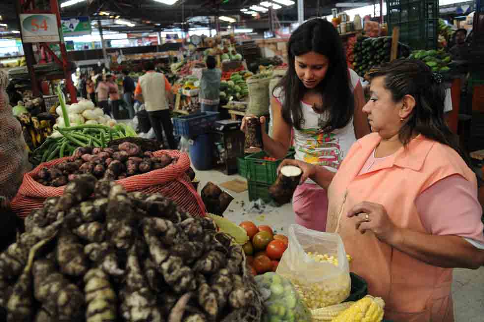 Índice de confianza del consumidor llegó a -11,8  % en agosto de 2019