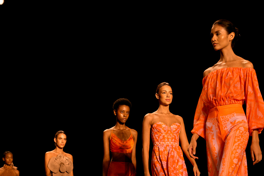 Andrés Otálora presentó Fashion Meet en el cierre de Colombiamoda