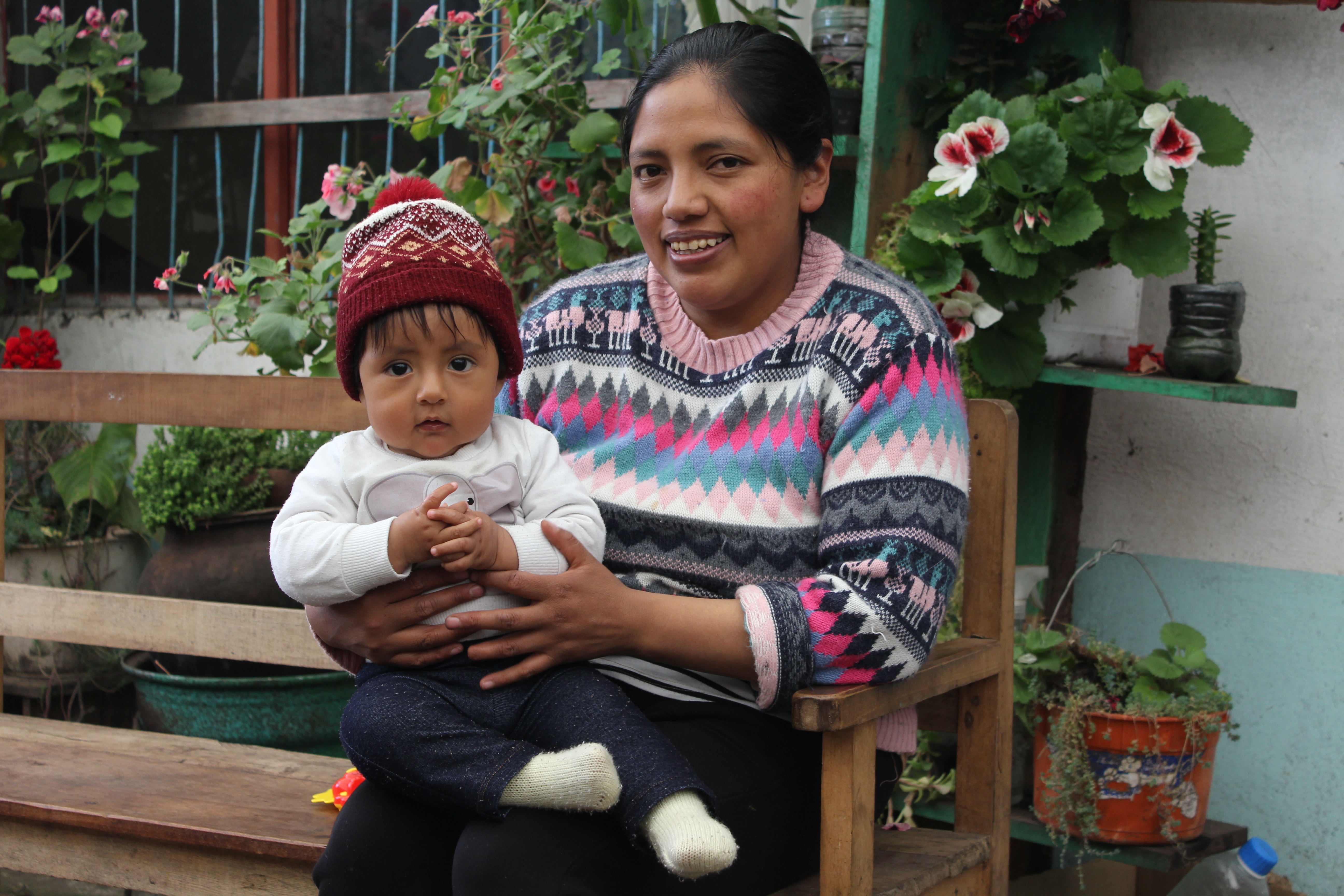 Irma del Socorro Chinguad con su hijo David Alejandro.