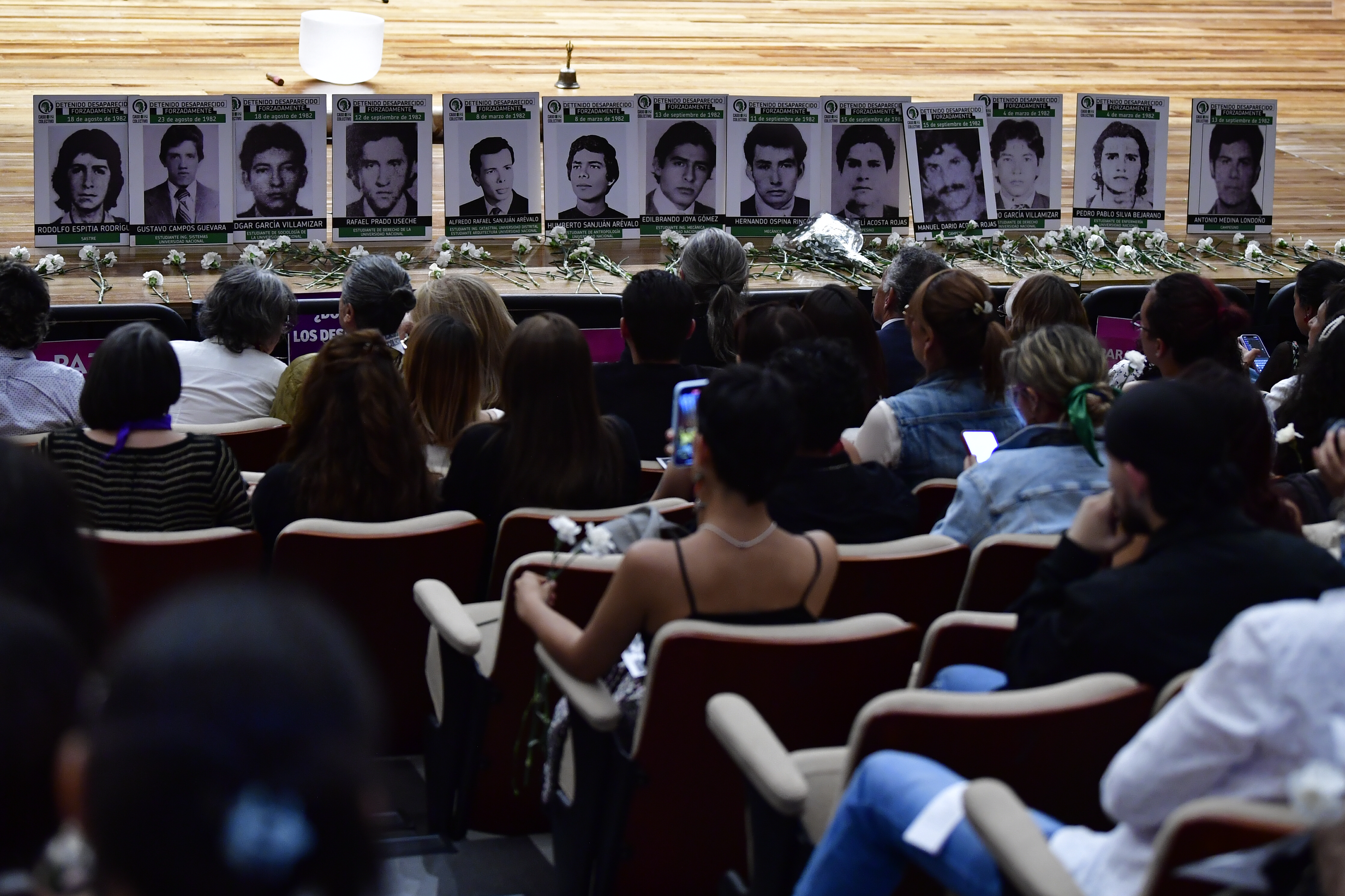 Graduación Póstuma Estudiantes de la Universidad Nacional