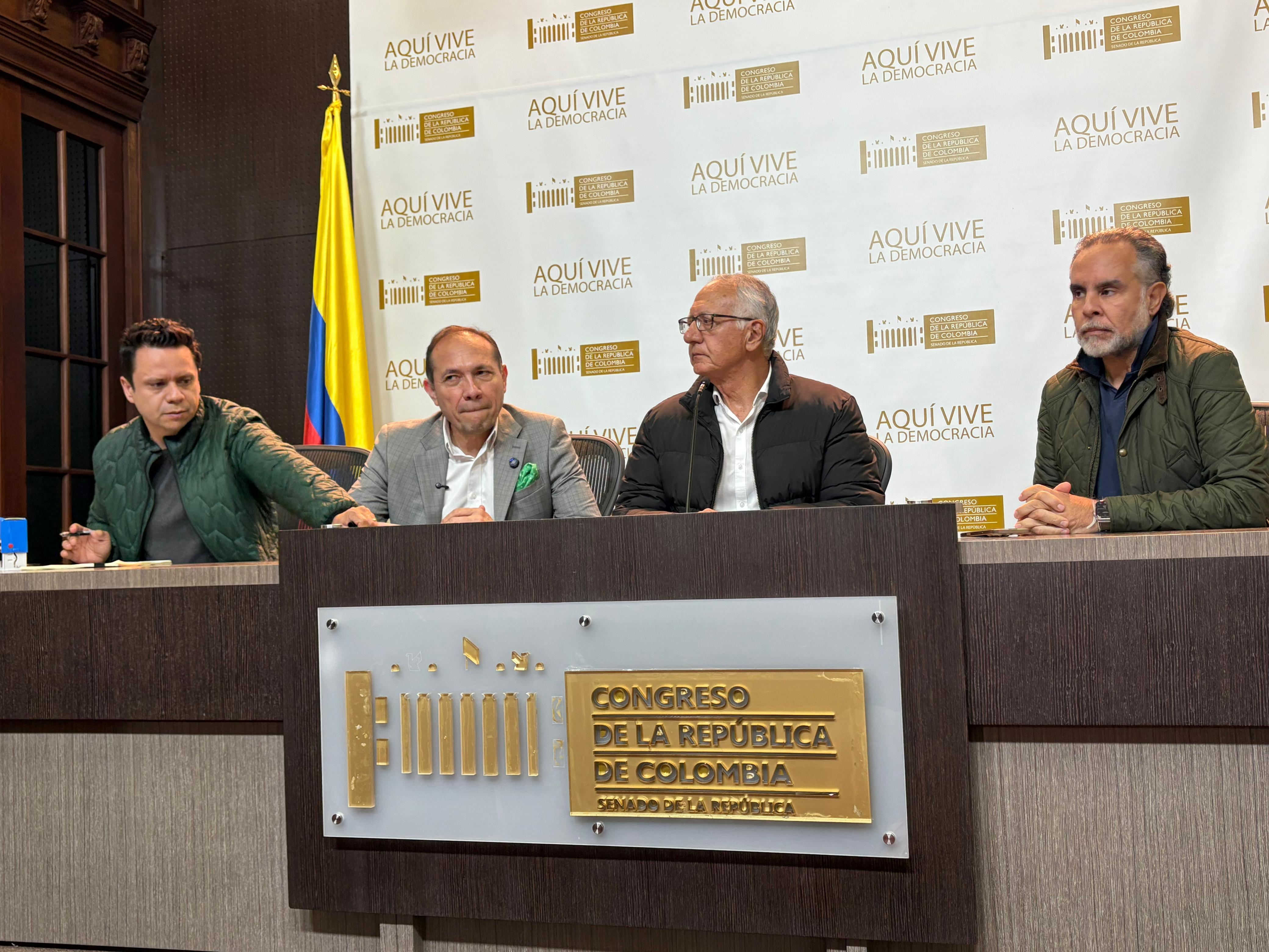 Exministros de salud se pronuncian  sobre las nuevas preguntas de la consulta popular