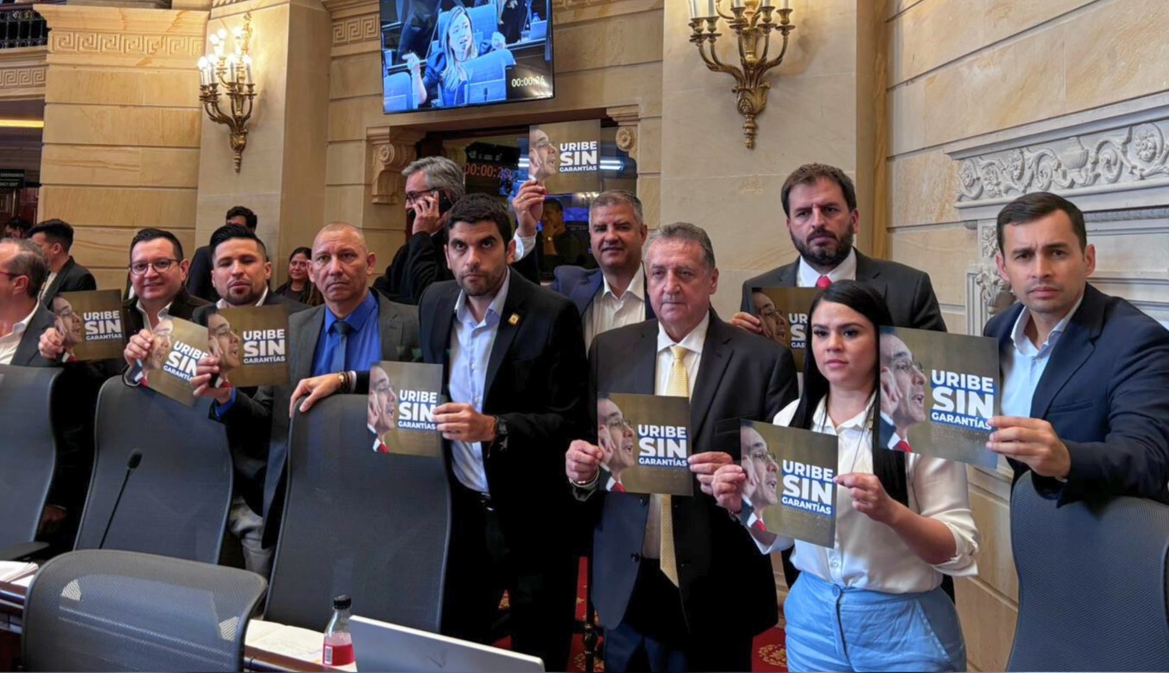 Centro Democrático pide garantías en el caso Uribe: “la persecución es evidente”