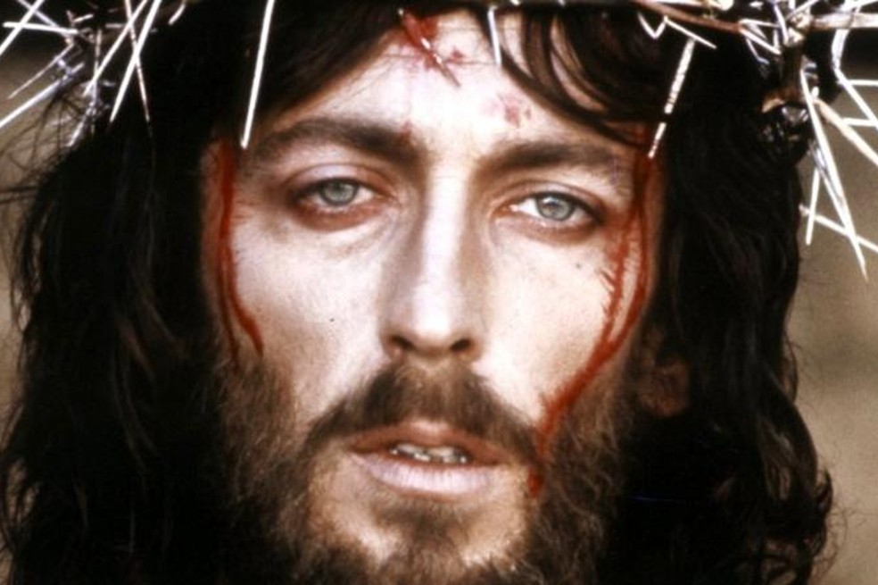Robert Powell: así se ve hoy el actor que hizo a Jesús de Nazareth. ¿Cuántos años tiene?