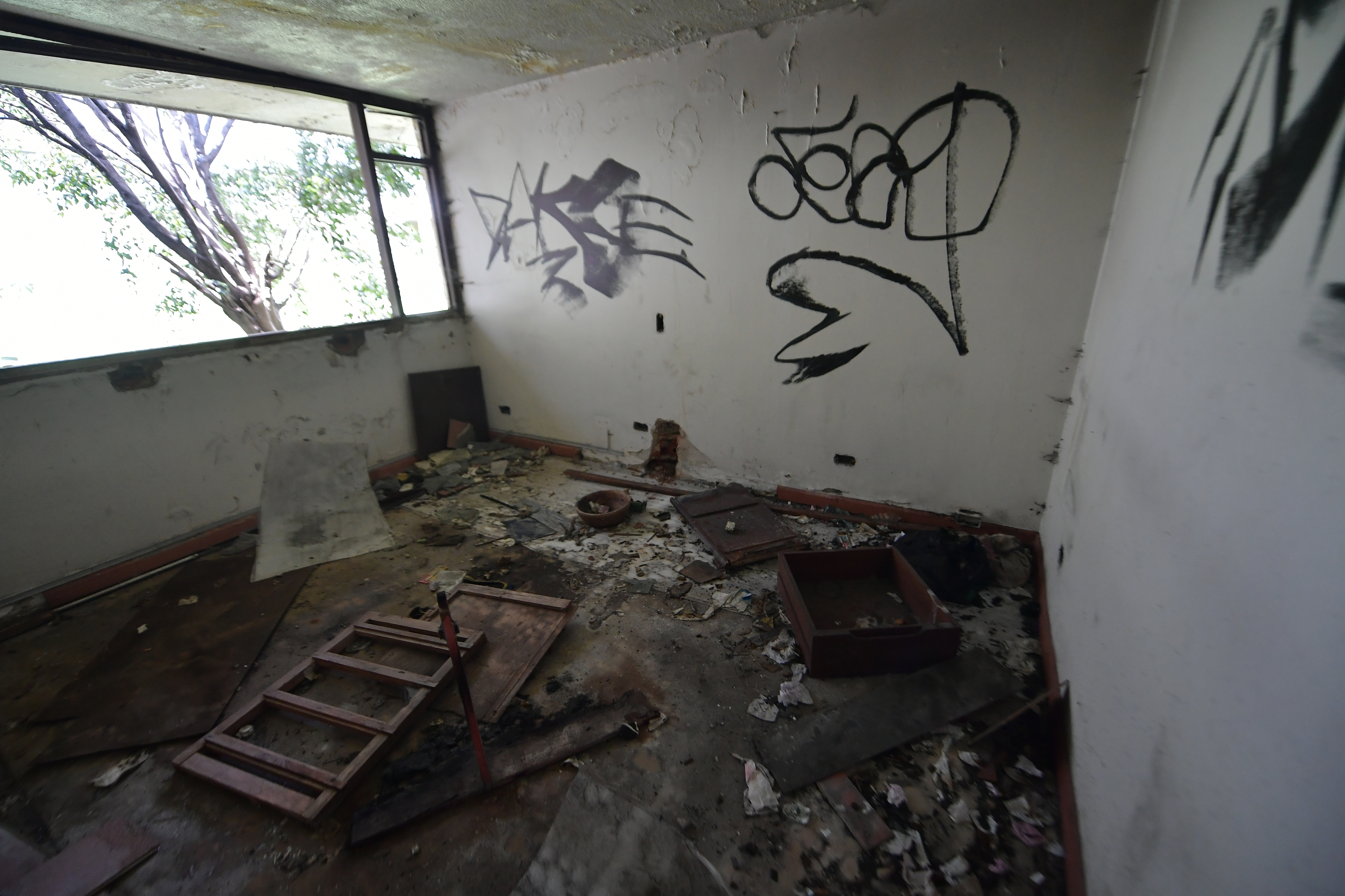 Consulado de Venezuela abandonado en Bogotá