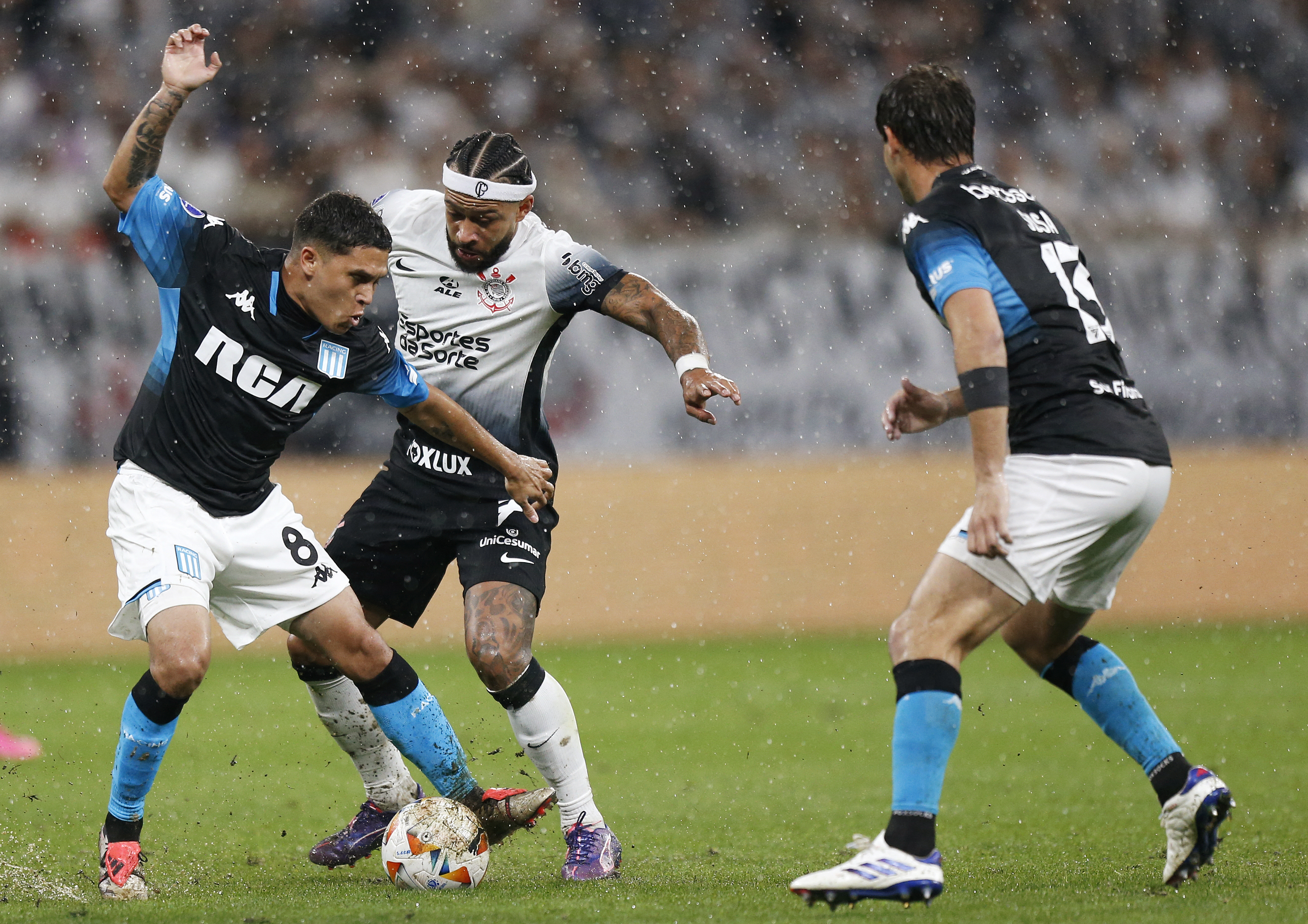 El Racing de Juan Fernando Quintero empató con Corinthians en la Copa Sudamericana