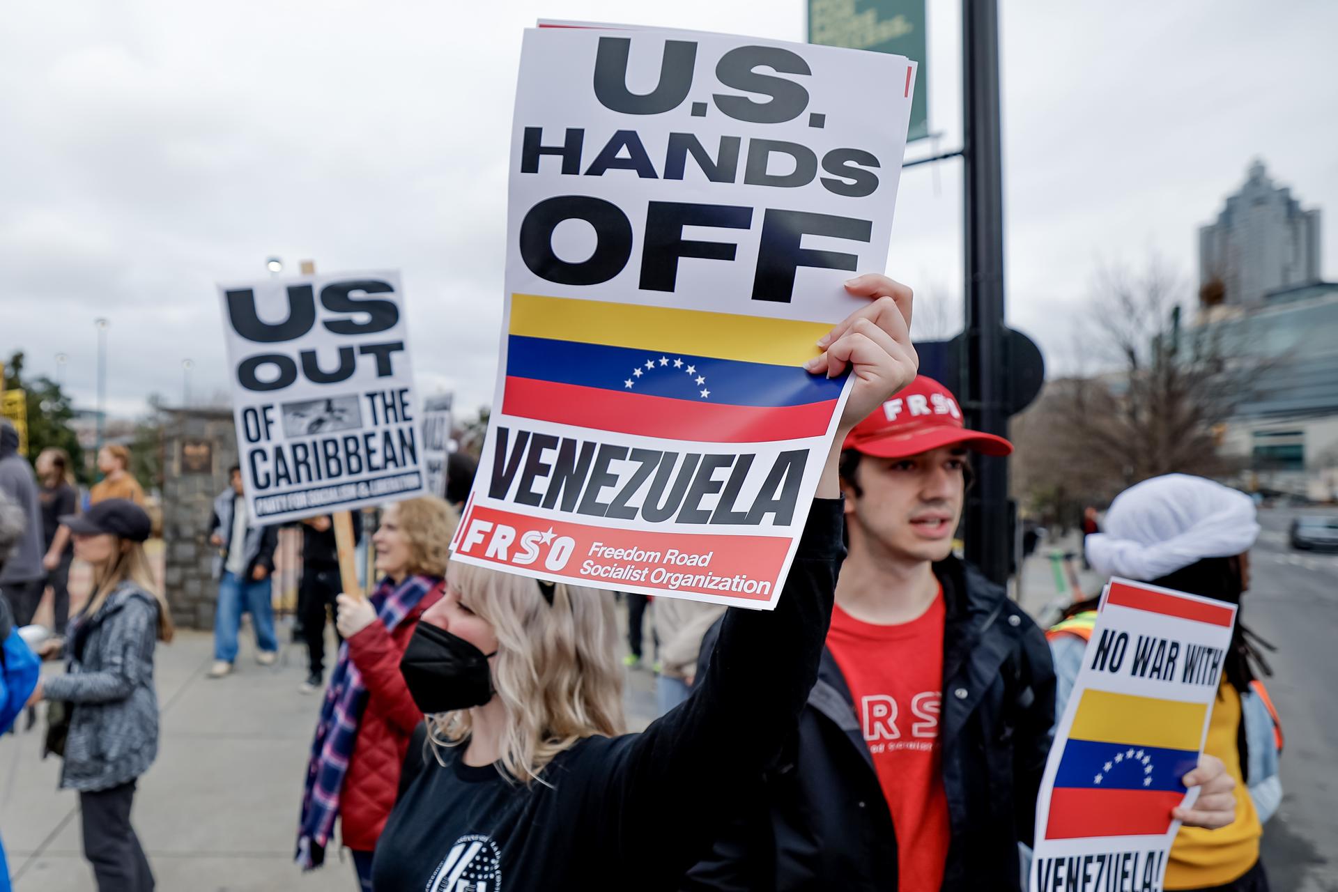 Trump dice que EE. UU. gobernará Venezuela, pero hay más preguntas que respuestas
