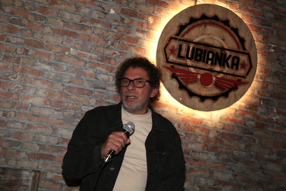 Alapaz, la cerveza con la que Pastor Alape quiere darle acueducto a su pueblo