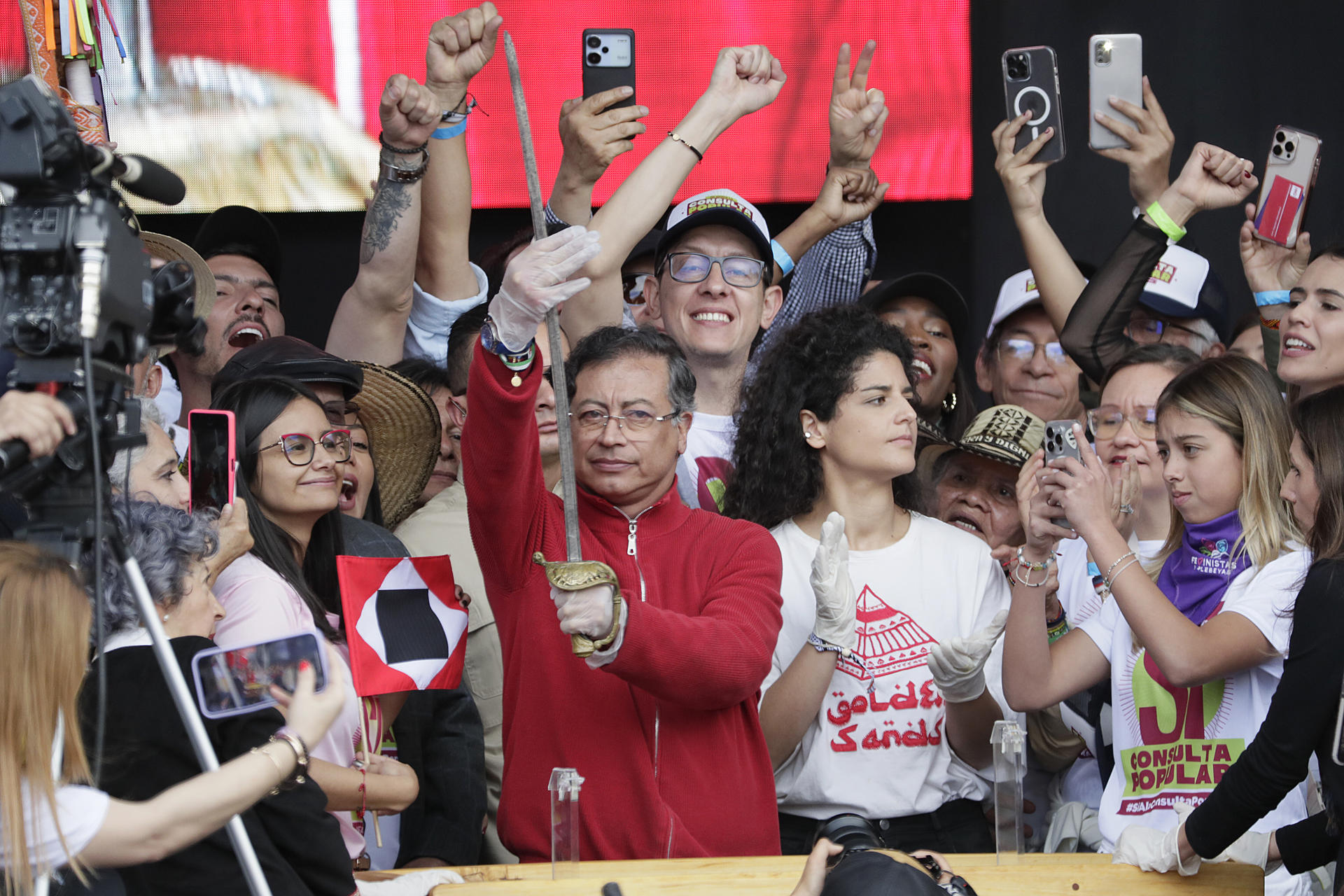 Presidente Petro trasladará hoy viernes la espada de Bolívar: este será el recorrido