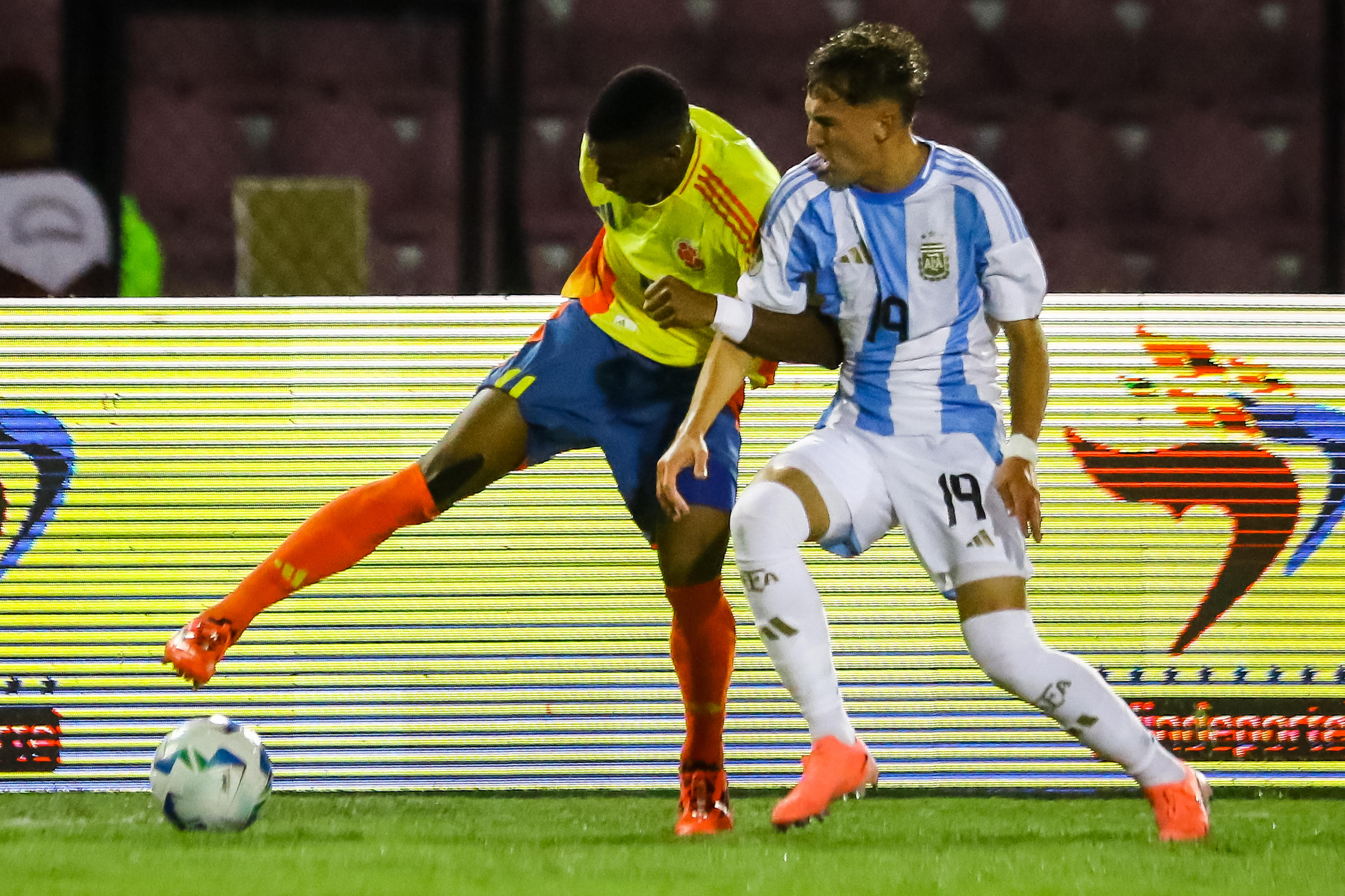 Jugador de la Colombia Sub-20 será nuevo compañero de Jhon Durán en Aston Villa