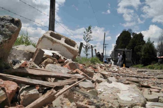 Distrito inició investigación a operador que tapó huecos con escombros en Bogotá
