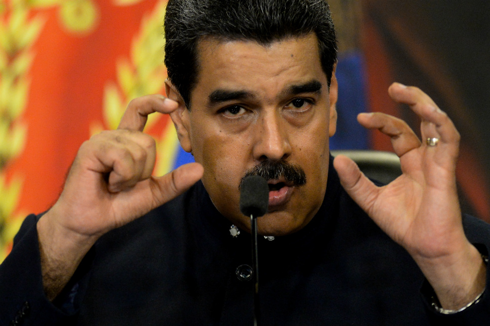 Maduro vs. la «dictadura» de las redes sociales