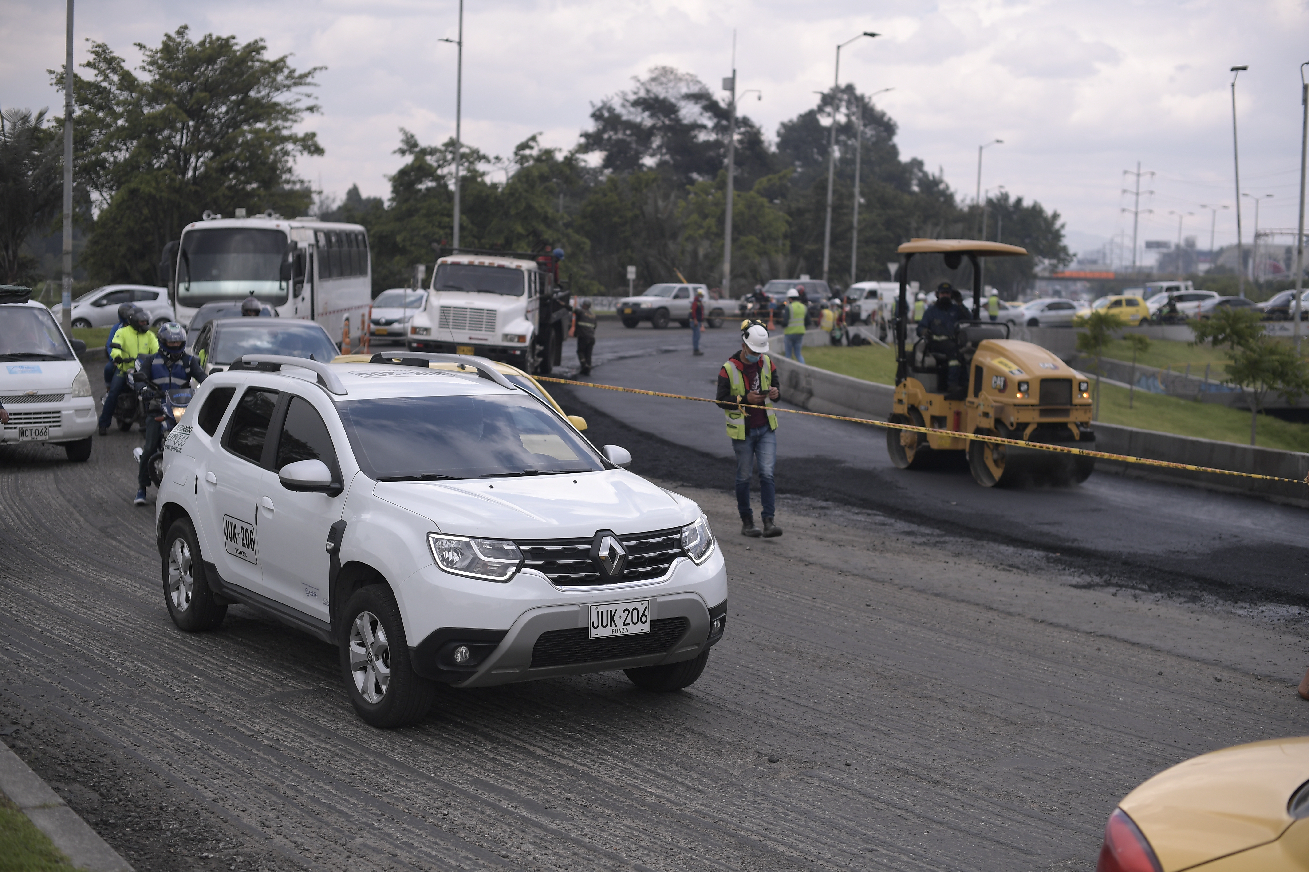 Tráfico en Bogotá, durante la temporada decembrina y por las obras en la Avenida 68.