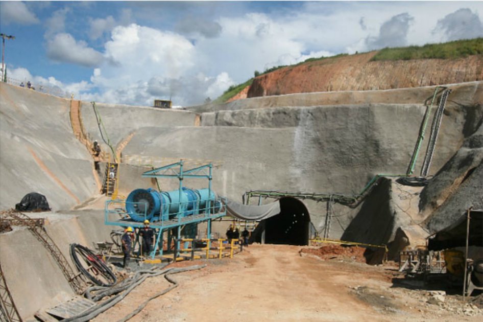 Piden suspender títulos mineros de AngloGold en Colombia por relación con hermanos Gallón Henao