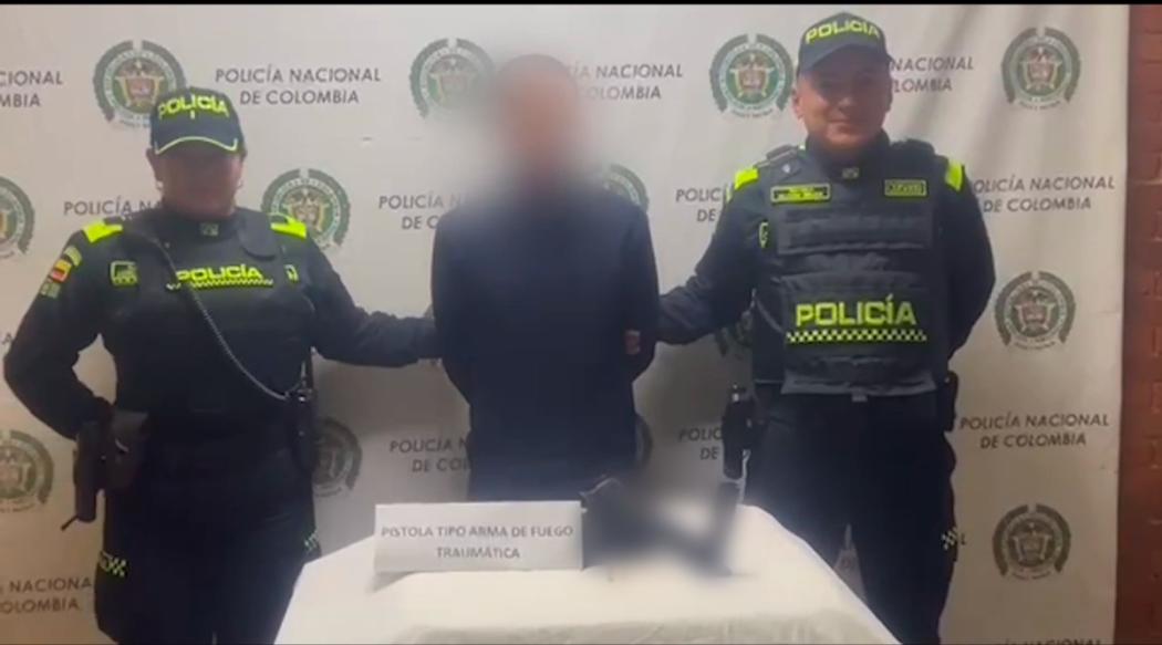 Chocó el auto y se dio a la huida: capturan a hombre que se robó un vehículo