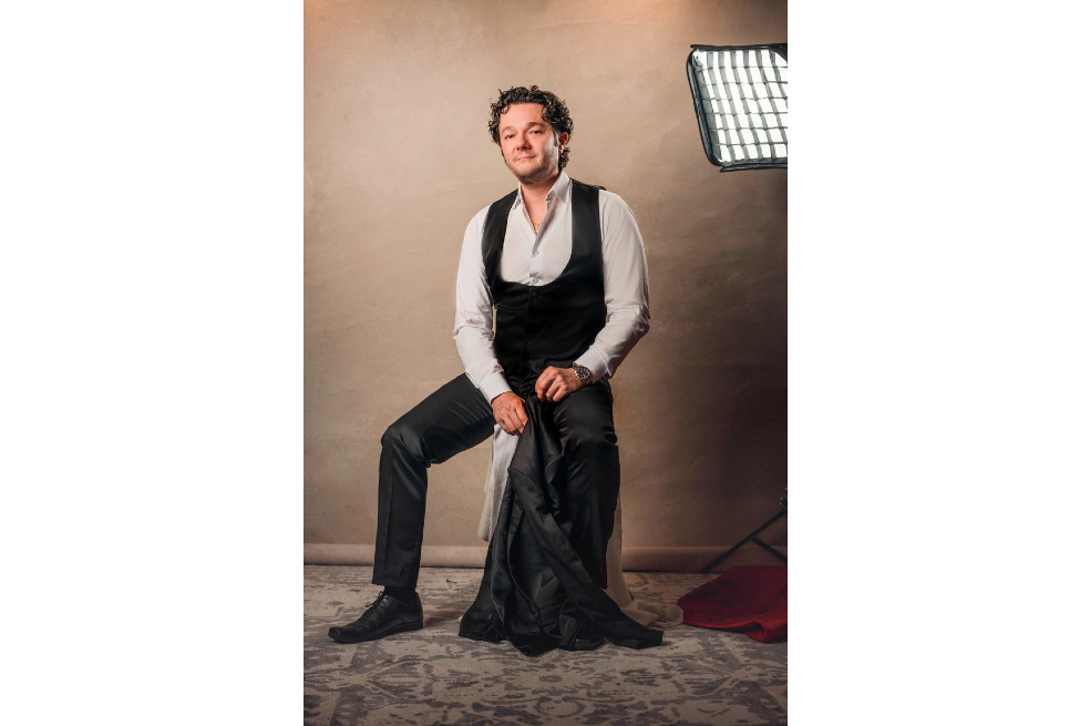 Arturo Chacón-Cruz: “Necesitamos la música y el teatro igual que la alimentación”