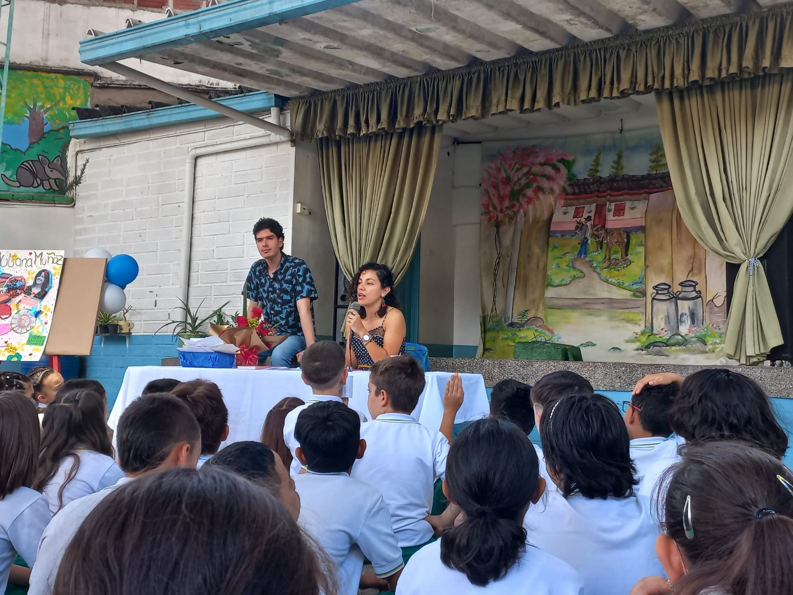 Adopta a un Autor lleva 10 años llenando de cultura todos los rincones de Medellín