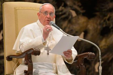 Papa insta a los religiosos a no caer en el «alzheimer espiritual»