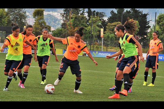 Selección Colombia femenina goleó a Venezuela y es líder del Grupo A