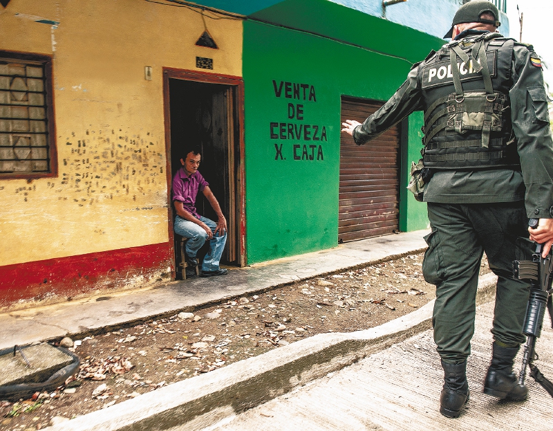 “Cédula comunitaria”: la nueva estrategia de control de las disidencias de las Farc en Cáceres, Antioquia