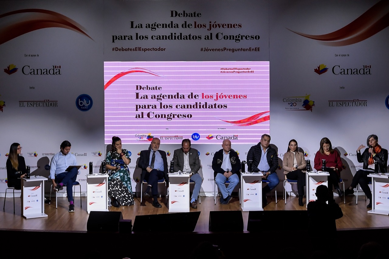 En debate “Los jóvenes preguntan”, los candidatos le dijeron “no” al glifosato