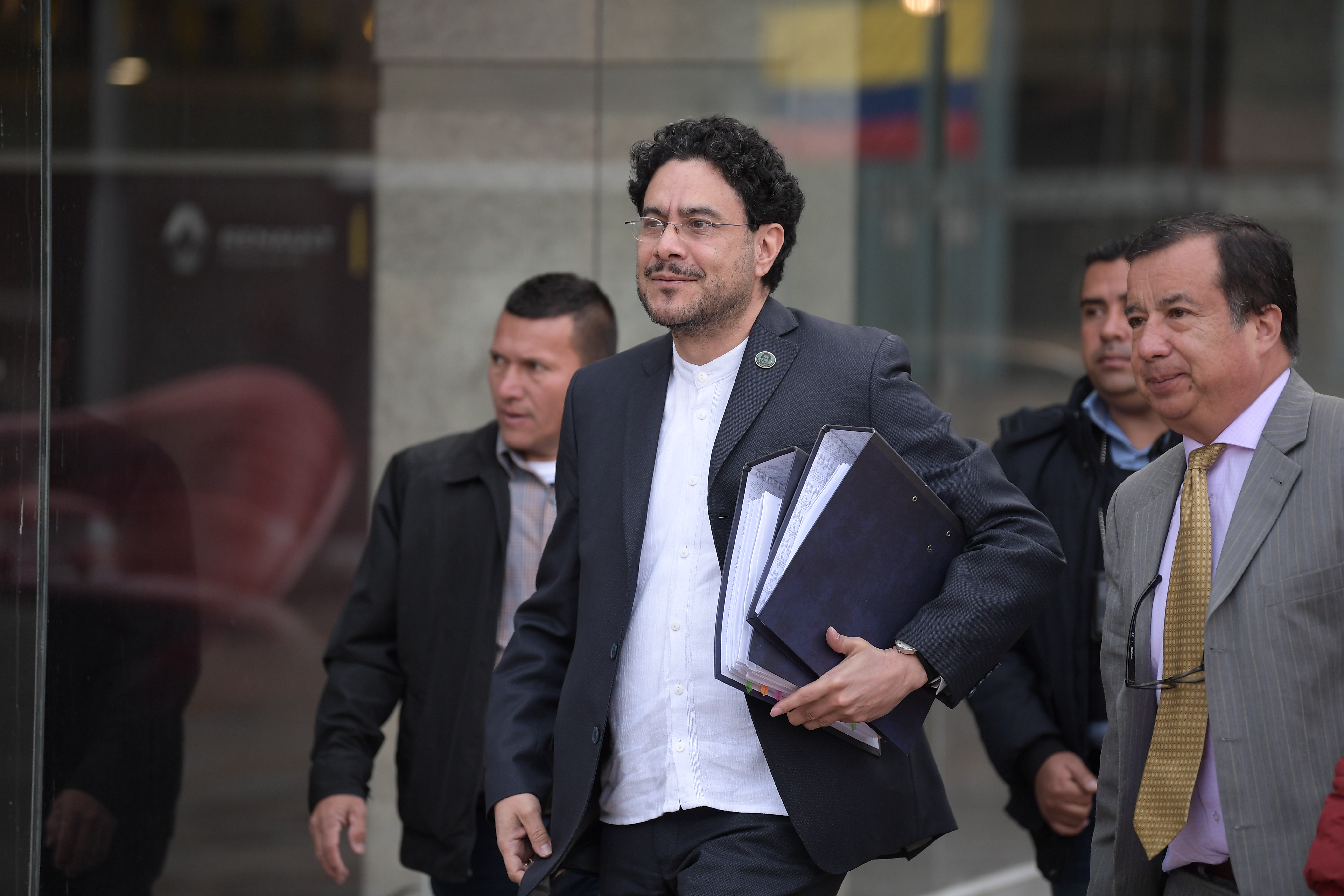 Iván Cepeda entutela a la Fiscalía para que le entreguen declaraciones del caso Uribe