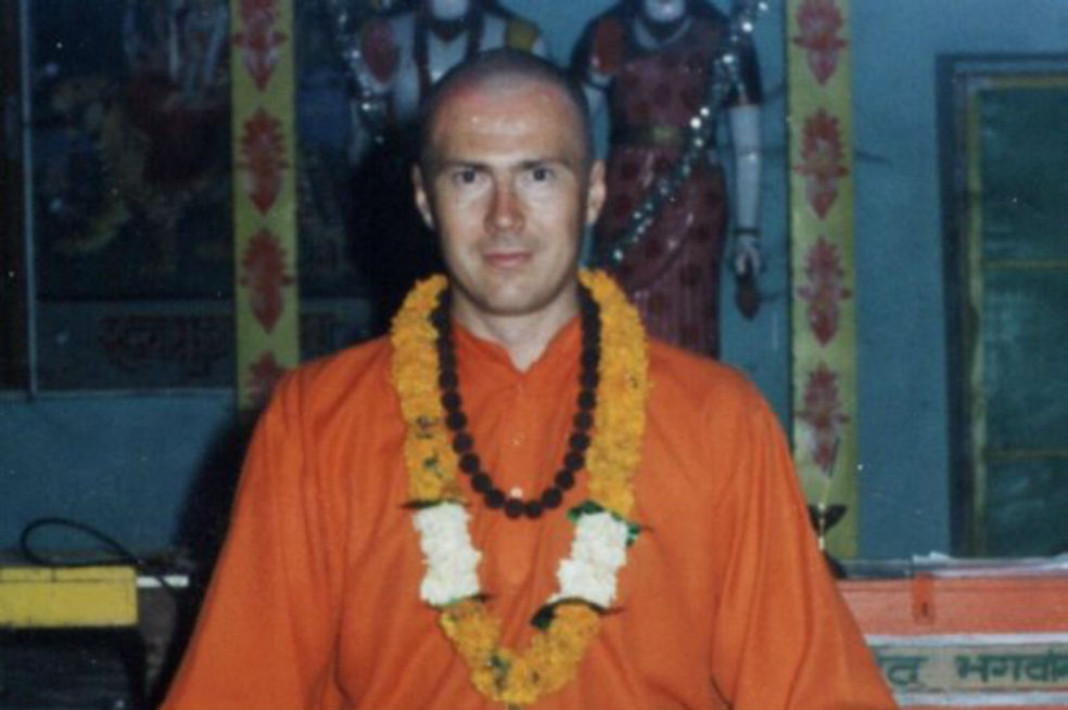 16 personas acusan a famoso gurú de yoga de abuso sexual