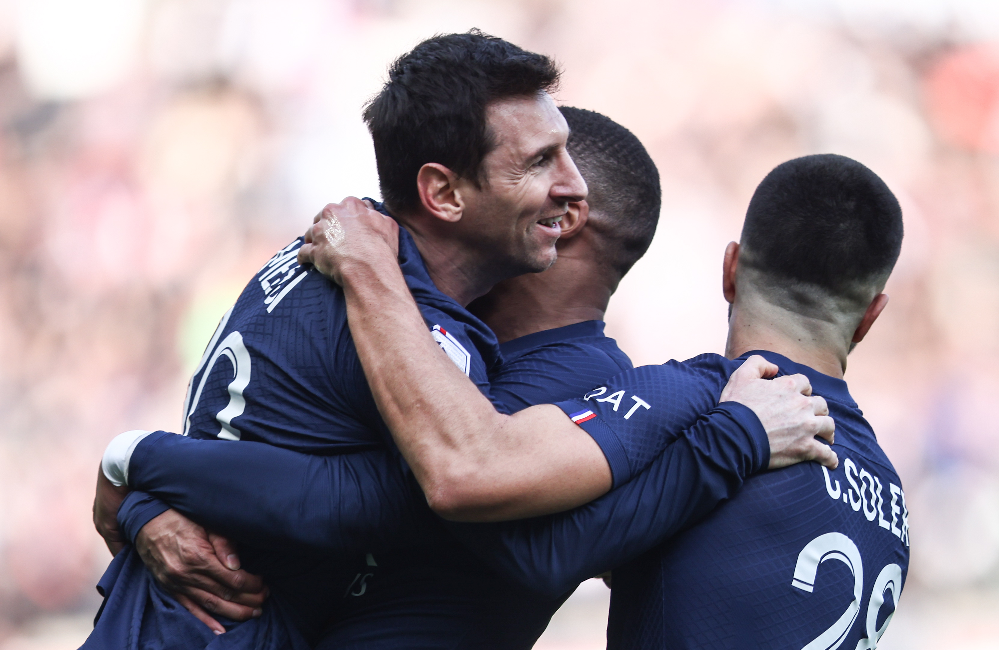PSG ganó con gol agónico de Messi, pero perdió a Neymar por lesión