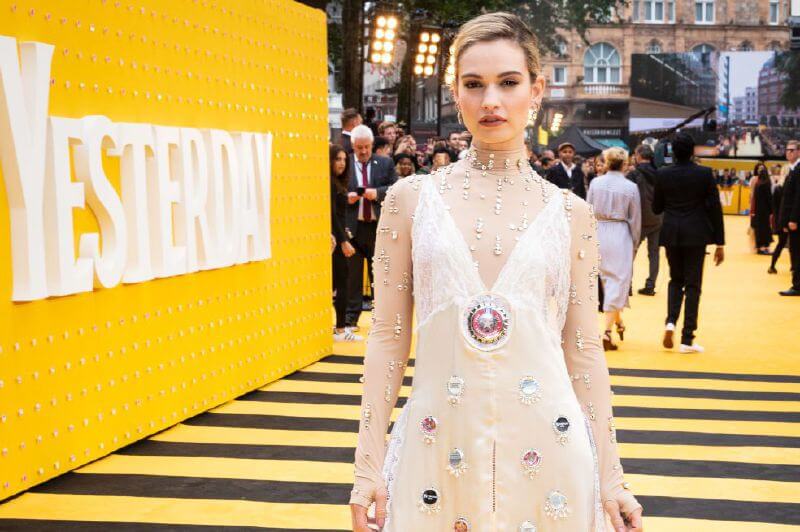 Lily James: “Busco roles con los que pueda identificarme”
