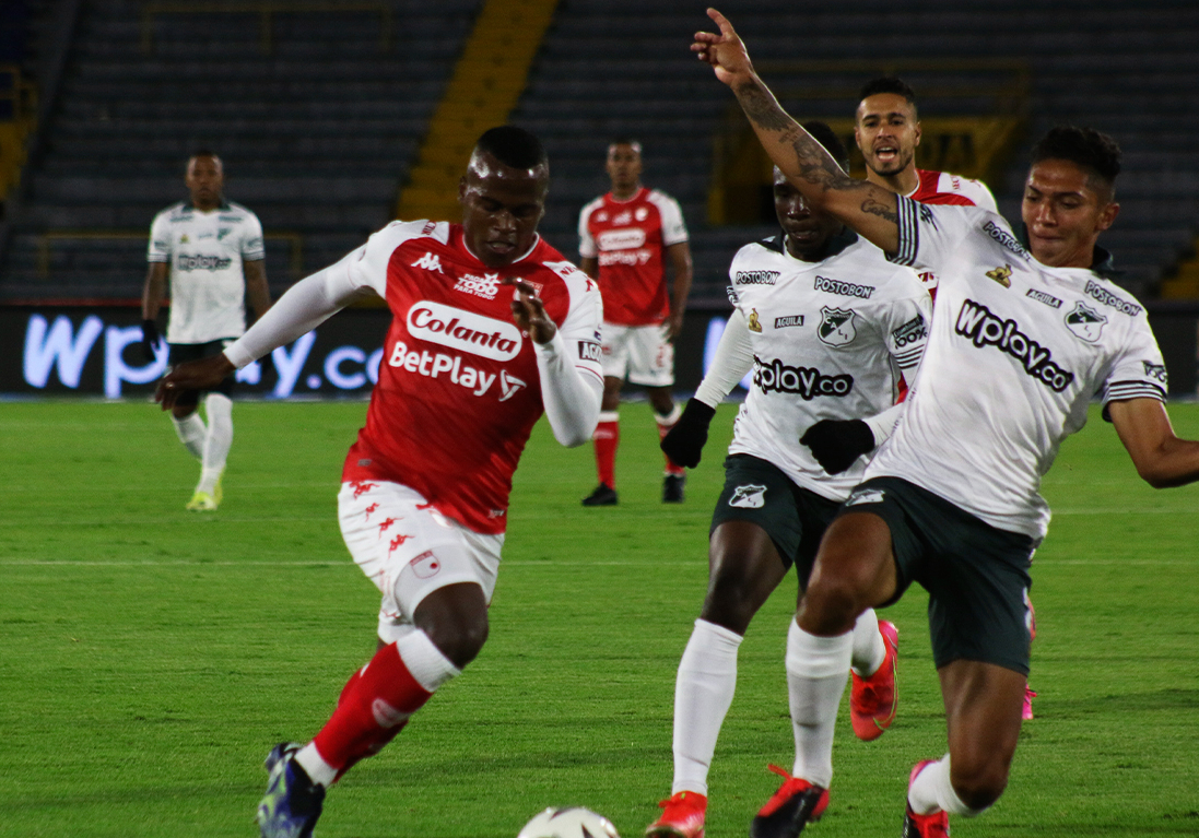 En El Campín, victoria agónica del Cali ante Santa Fe