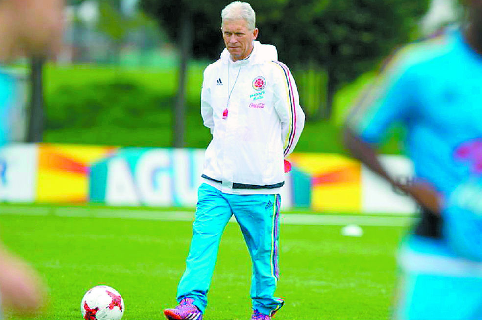 Orlando Restrepo, entrenador del equipo nacional, dirigió su primer Mundial juvenil. / Cortesía AS Colombia