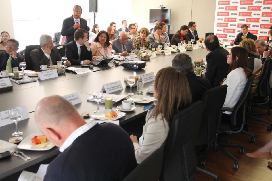 Empresarios y sindicalistas separados por 4,7 puntos para salario mínimo