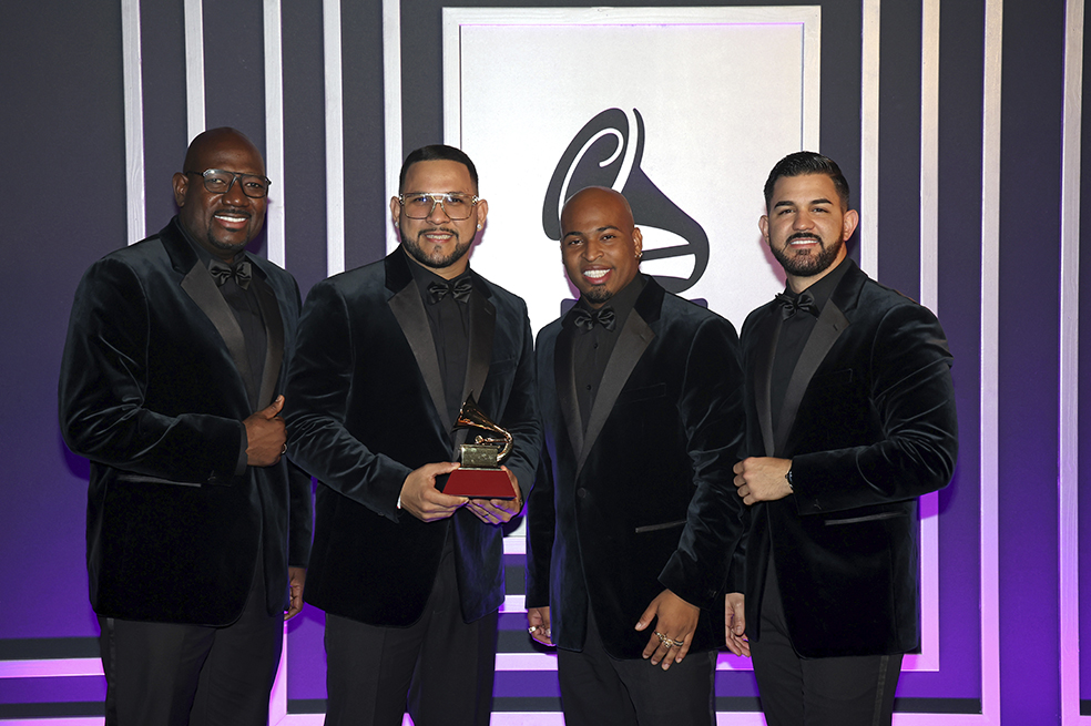 No solo es la estatuilla. ¿Qué más reciben los ganadores de los Latin Grammy?