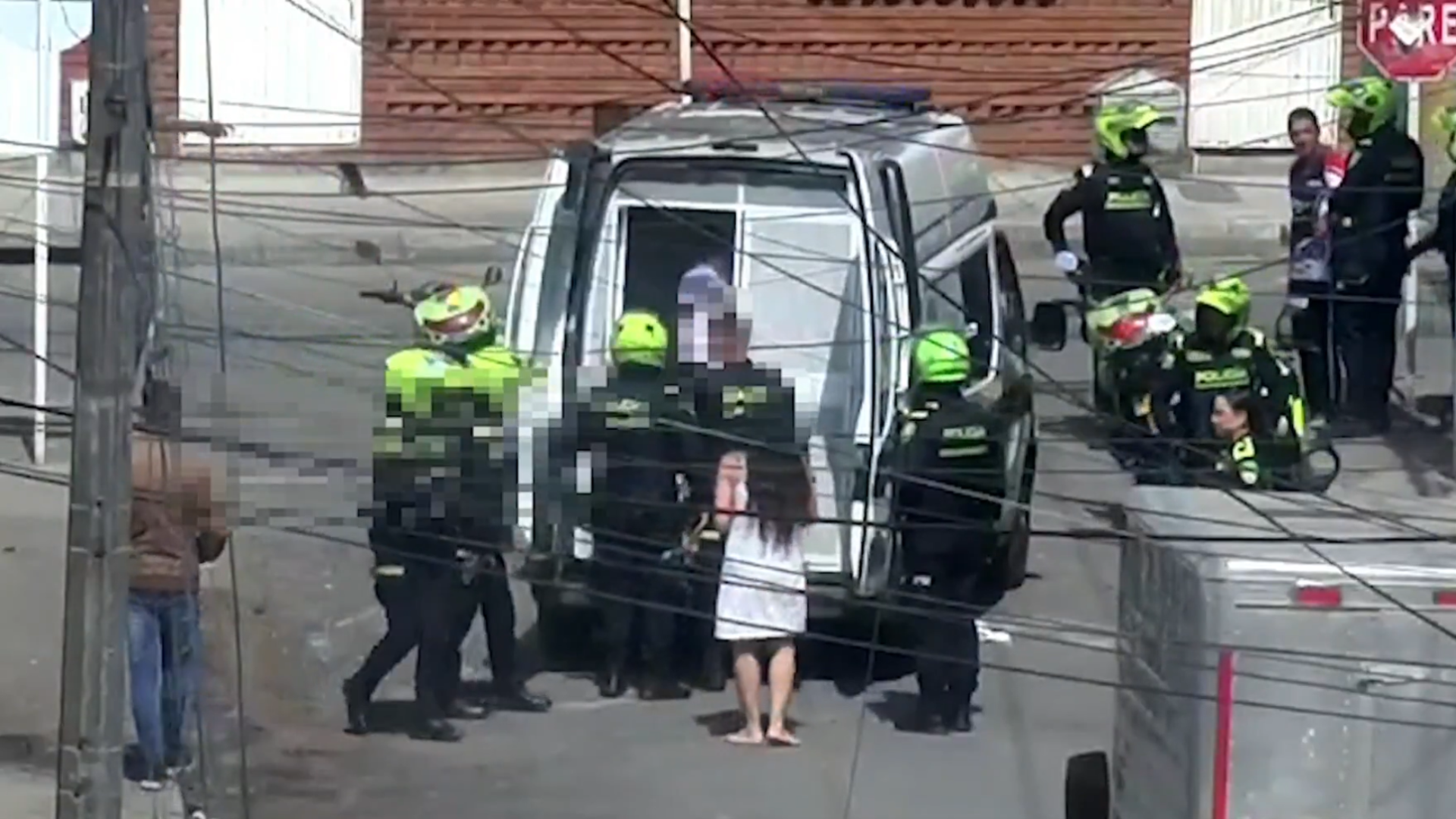 Caso de violencia intrafamiliar terminó con la captura de una mujer por extorsión