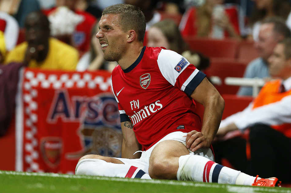 Lukas Podolski estará dos meses fuera de las canchas