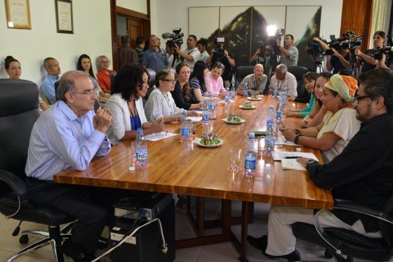 Gobierno investigaría reuniones no autorizadas con las Farc