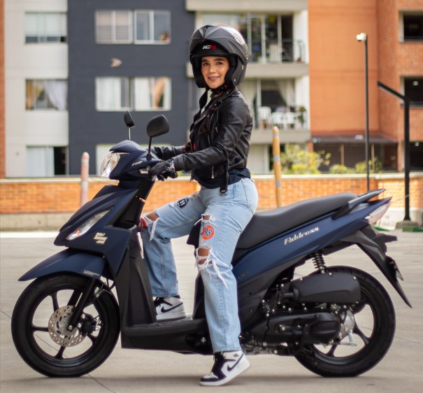 Mujeres en Moto