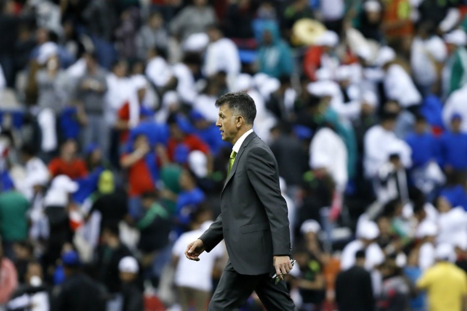 México golea en debut de Osorio