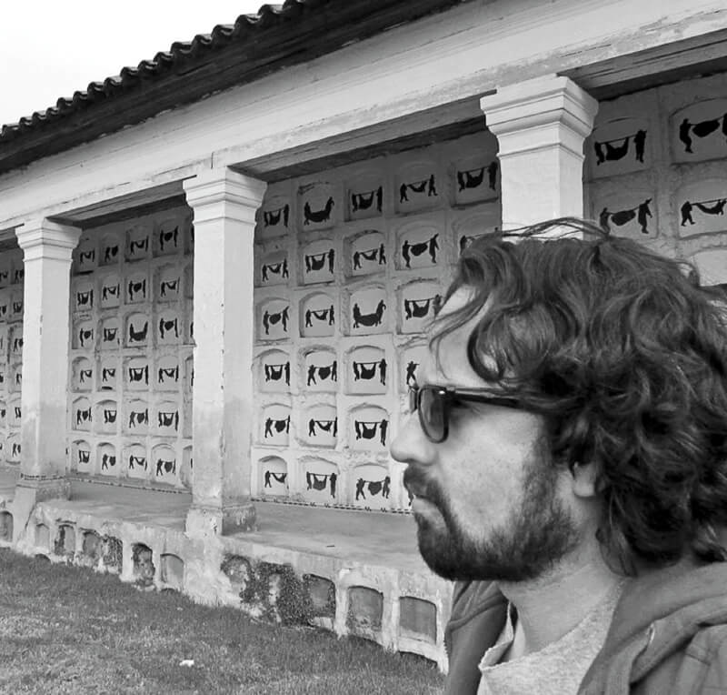 Javier Moyano: “Nos interesa más pasar el tiempo que vivirlo”