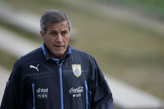 Tabárez entregó nómina de Uruguay para partido contra Colombia