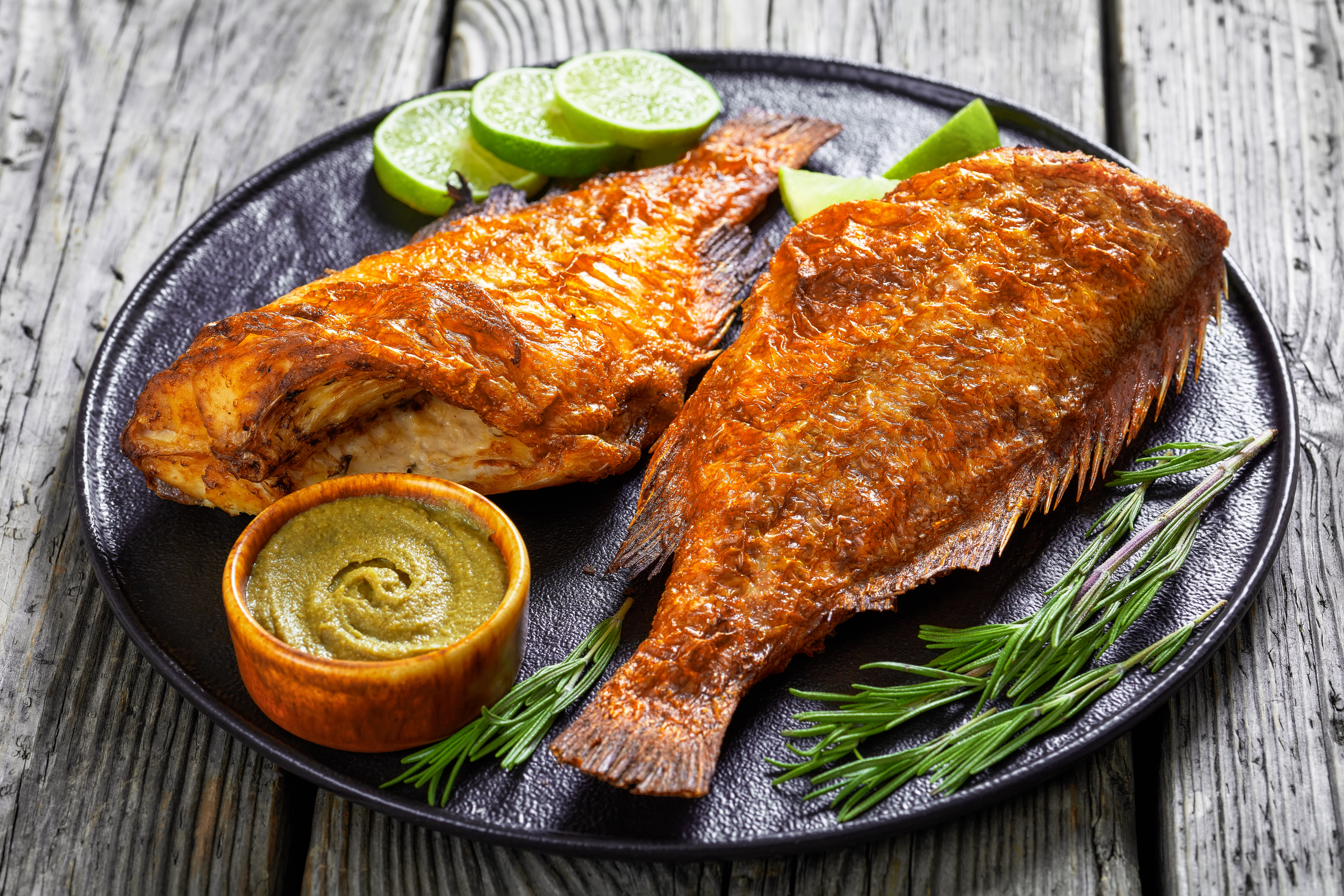 Mezcla para que el pescado quede crocante y con mucho sabor a la hora de freírlo