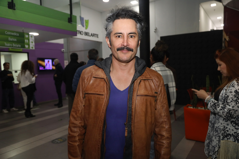 Hans Martínez Obra Juntas Otra Vez