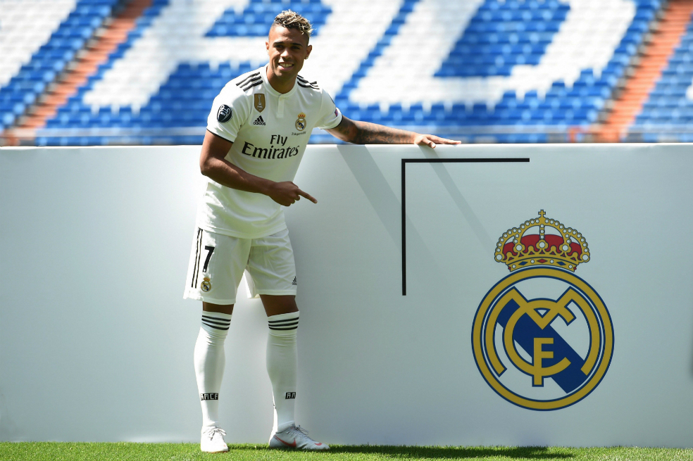Mariano en su presentación como jugador del Real Madrid.  / EFE