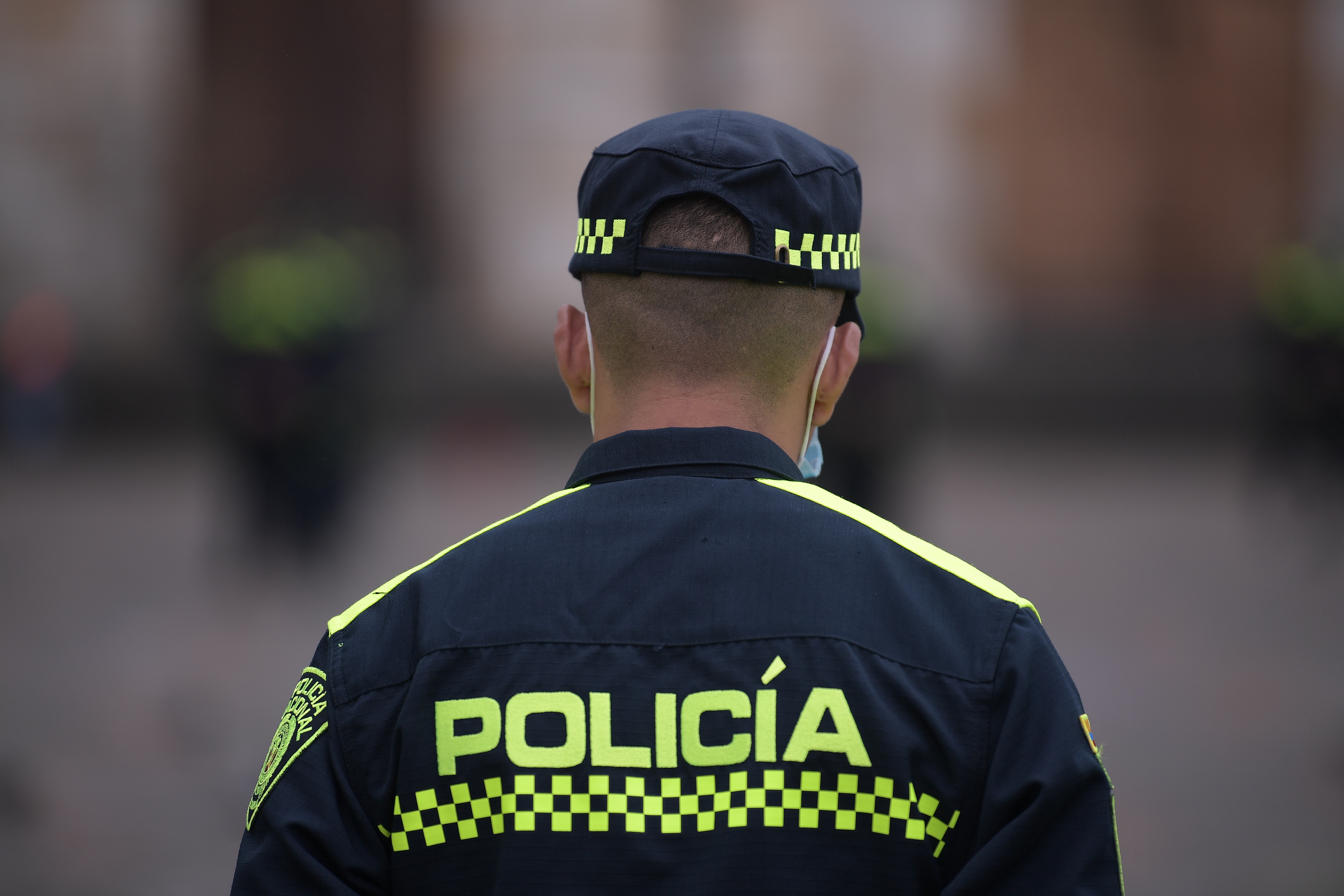 Condenan a patrullero por tener relaciones sexuales con detenida mientras estaba de servicio
