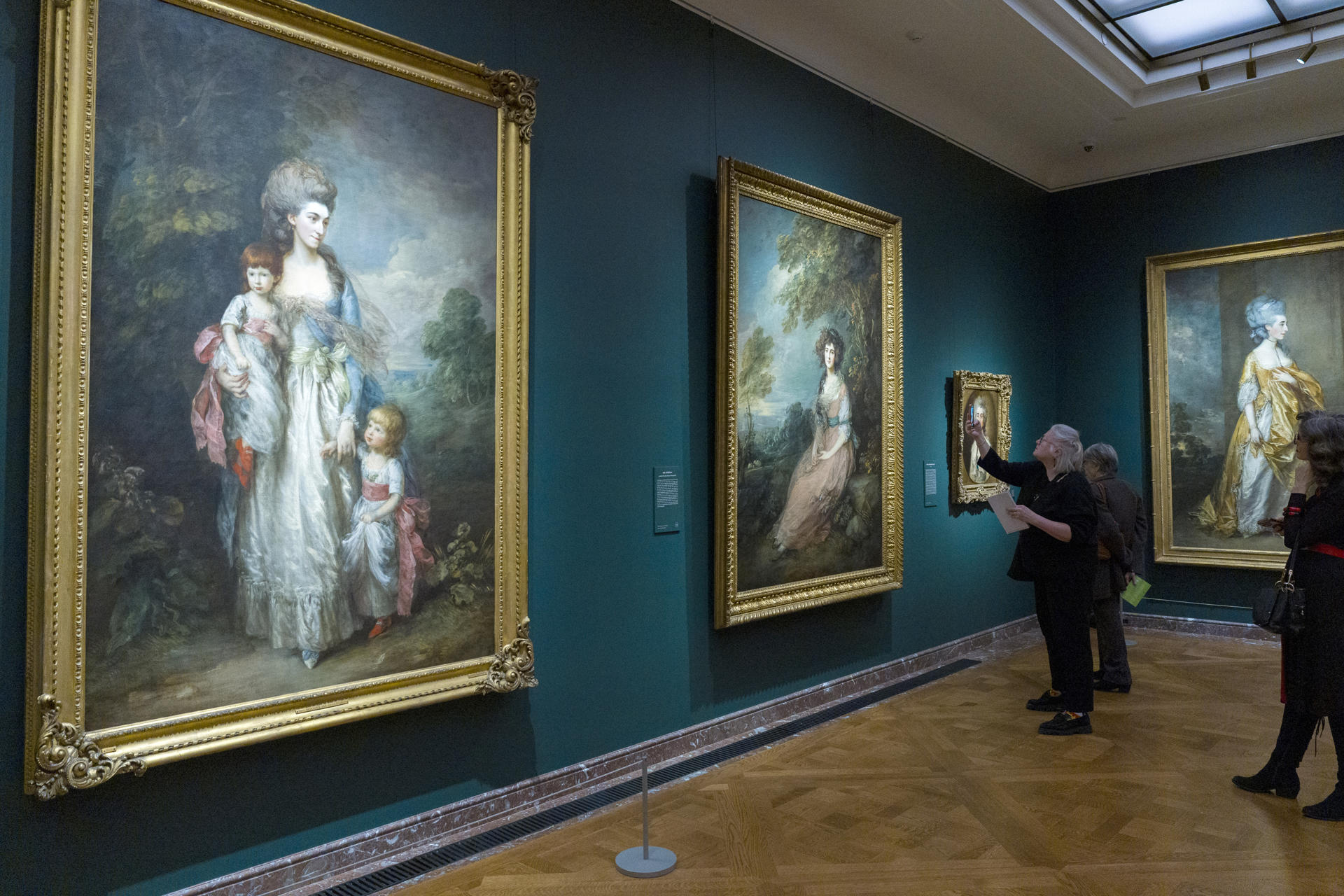 ¿Cómo se entendía la moda en la época del pintor Gainsborough? Una exposición lo muestra