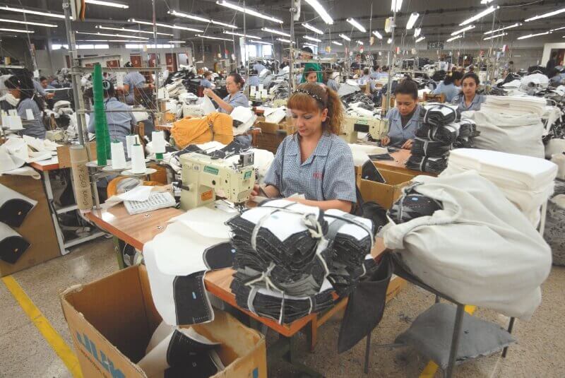 Procuraduría pide a la Corte Constitucional tumbar nuevos aranceles a textiles
