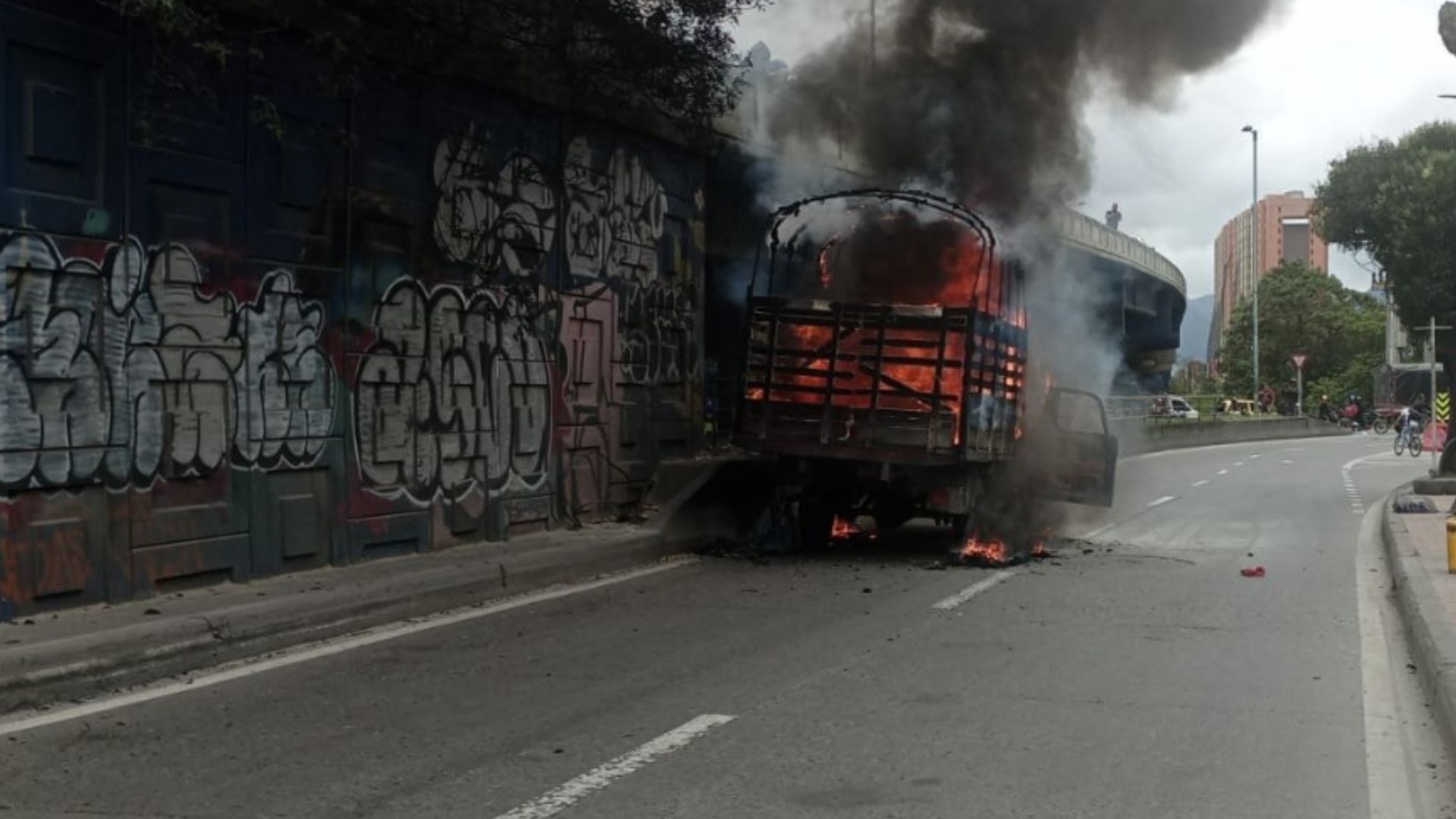 Se incendió camión en Ciudad Bolívar: esto fue lo que paso
