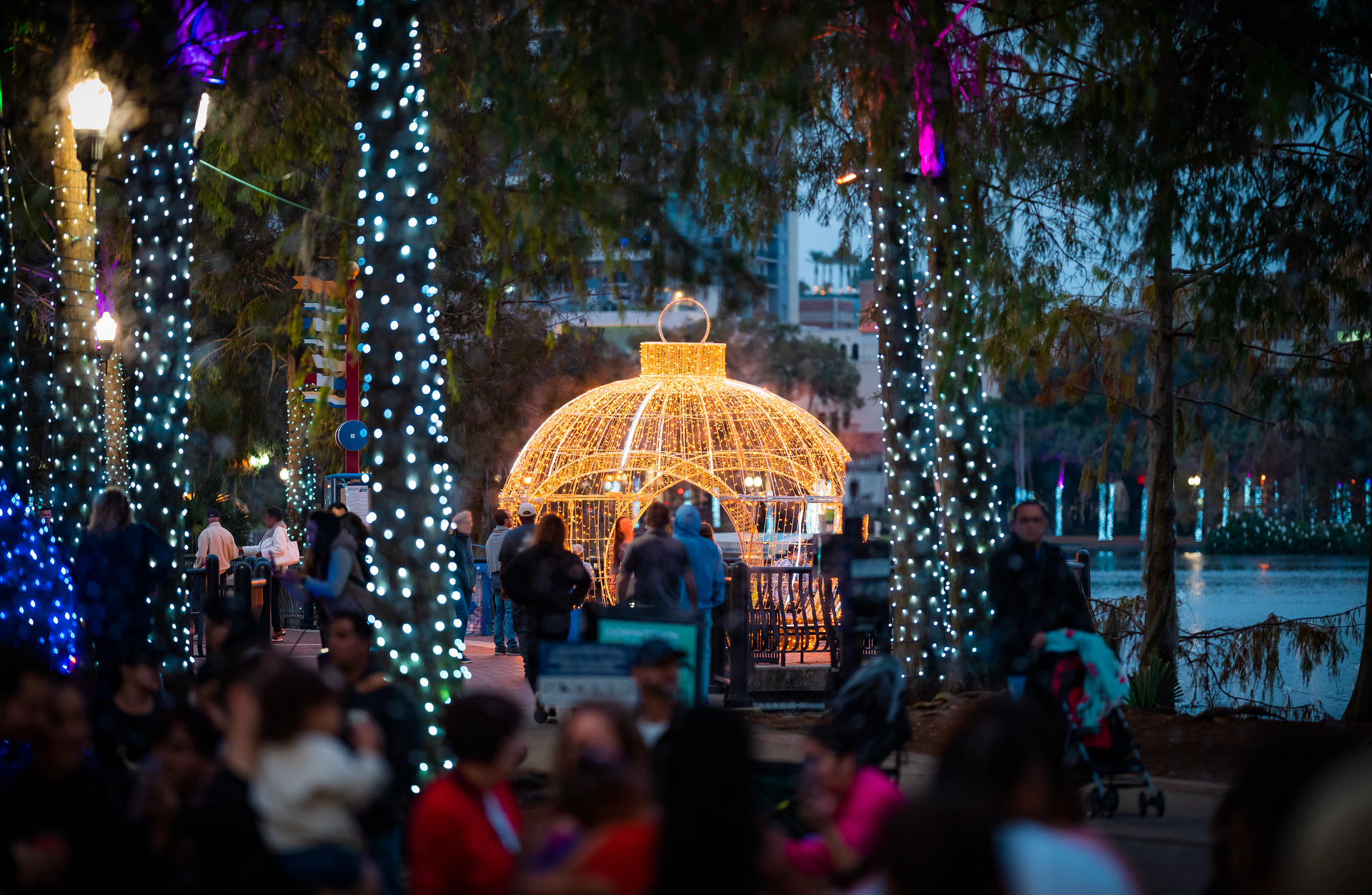 Lake Parque Eola.
