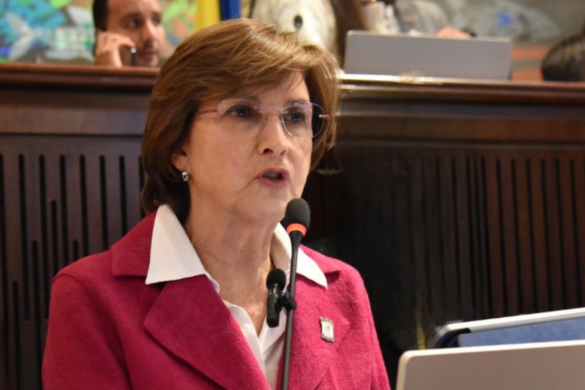 Julia Miranda fue trasladada a una clínica por complicaciones de salud
