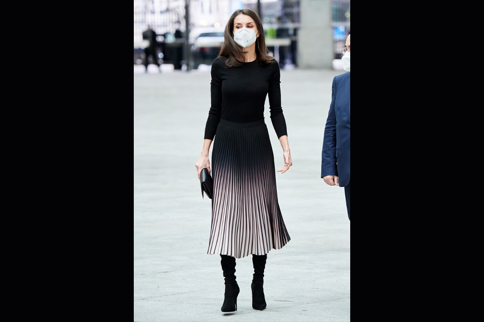 Tendencias de Moda para 2021: vestidos y outfits de Letizia Ortiz